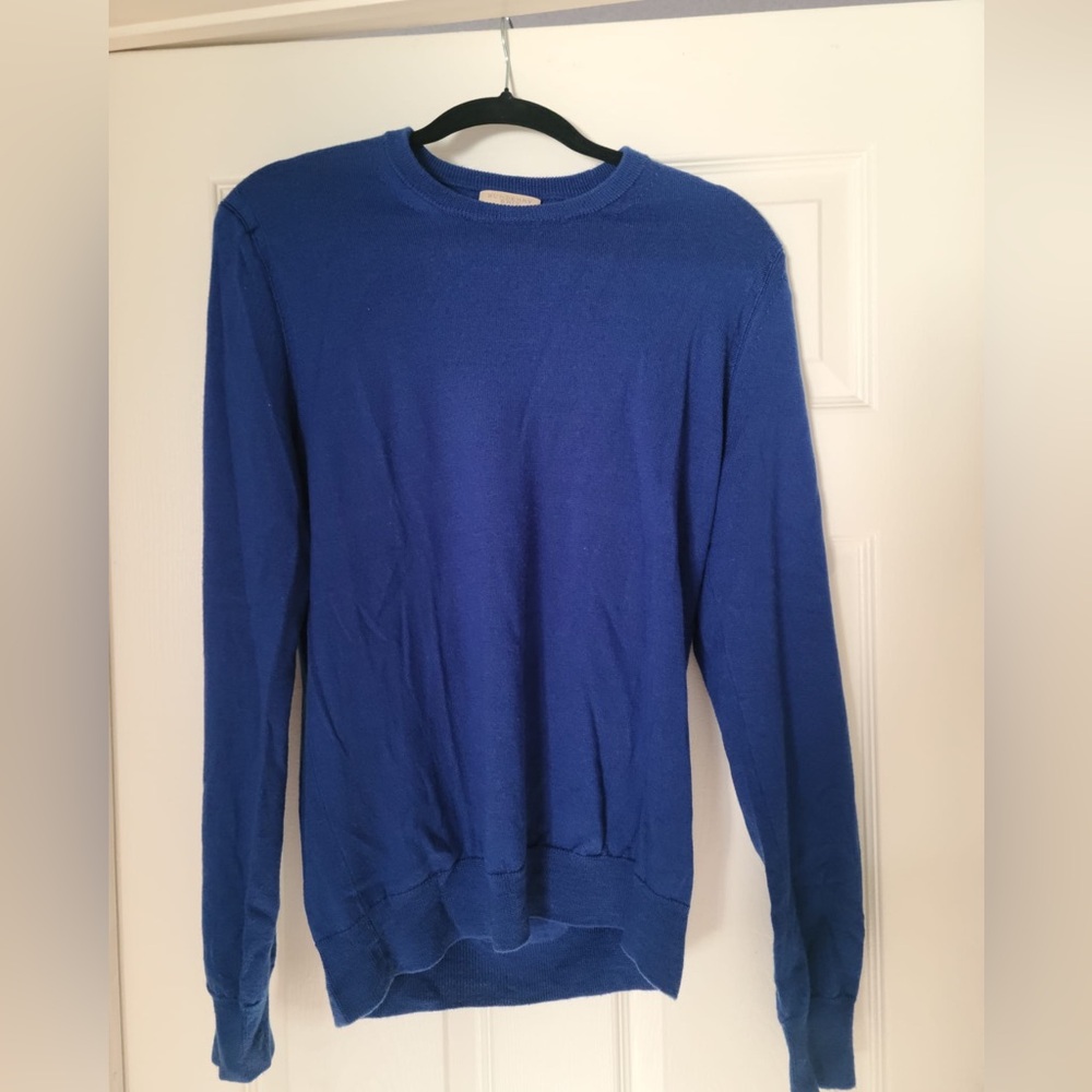 Burberry men’s blue sweater
